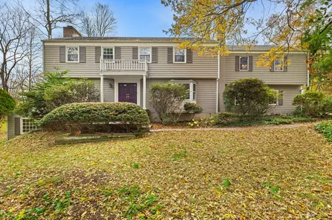 44 Putnam Rd, New Canaan, CT 06840