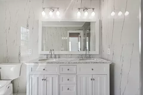 Bath - 35 Fifth Ave, Stratford, CT 06615 photo 3 of 5