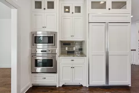 Kitchen - 35 Fifth Ave, Stratford, CT 06615 photo 3 of 4