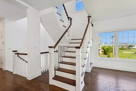 Entry Way - 35 Fifth Ave, Stratford, CT 06615 photo 1 of 1