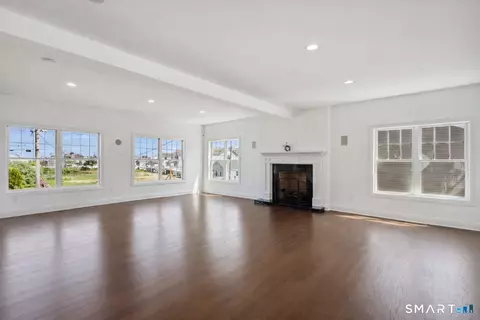 Living - 35 Fifth Ave, Stratford, CT 06615 photo 2 of 5