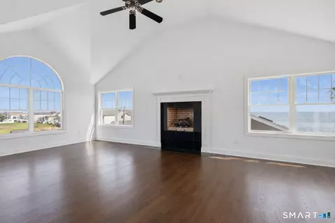 Living - 35 Fifth Ave, Stratford, CT 06615 photo 4 of 5