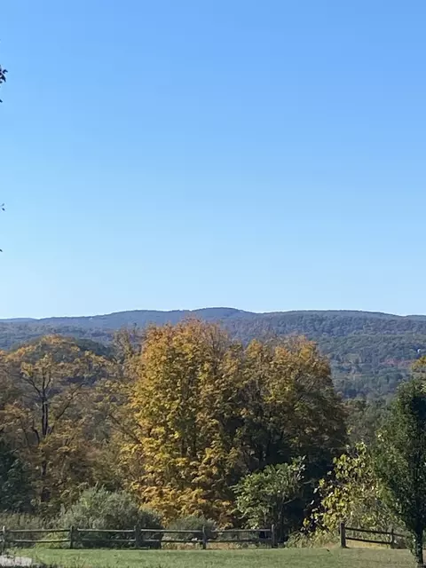 7 Kiara Ct, New Milford, CT 06776