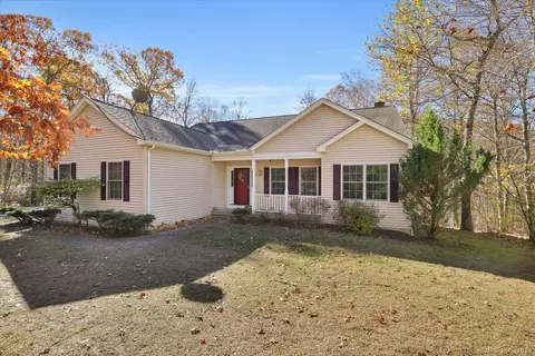 9 Southwinds Rd, Moodus, CT 06469