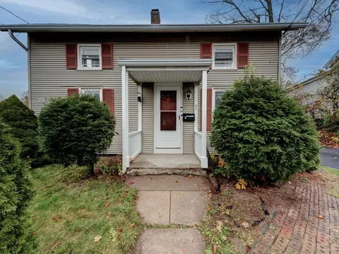 257 Spruce St, Manchester, CT 06040