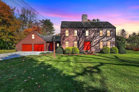 58 Manor Hill Rd, Stratford, CT 06614