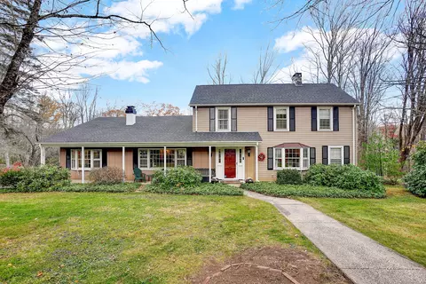 715 Cherry Brook Rd, Canton, CT 06019