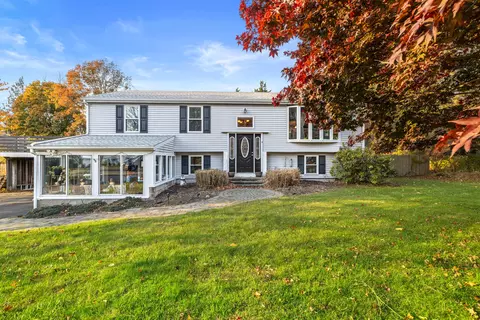 4 Van Dyke Ln, Clinton, CT 06413
