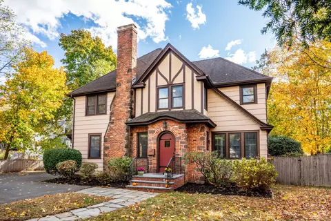 1993 Albany Ave, West Hartford, CT 06117