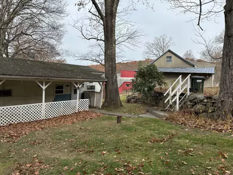 60 Cedar Mountain Rd, Thomaston, CT 06787