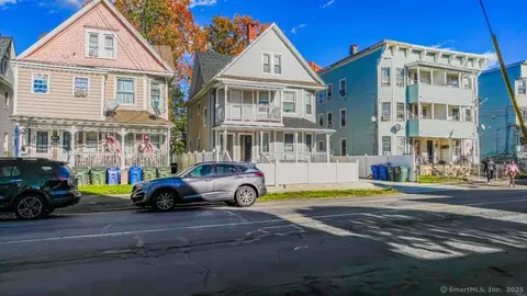 414 Wood Ave, Bridgeport, CT 06605