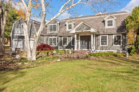 5 Race Track Holw, Middlefield, CT 06455
