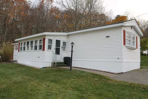 16 Bridlepath Trl, Killingworth, CT 06419