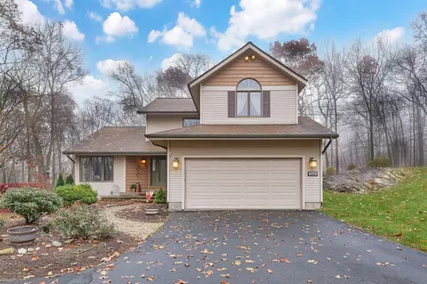211 Old Post Rd, Tolland, CT 06084