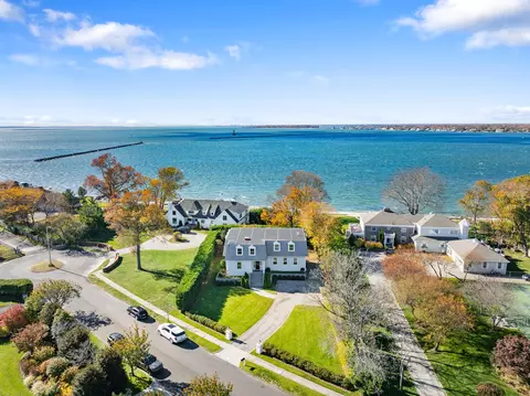 75 Saddle Rock Rd, Stamford, CT 06902
