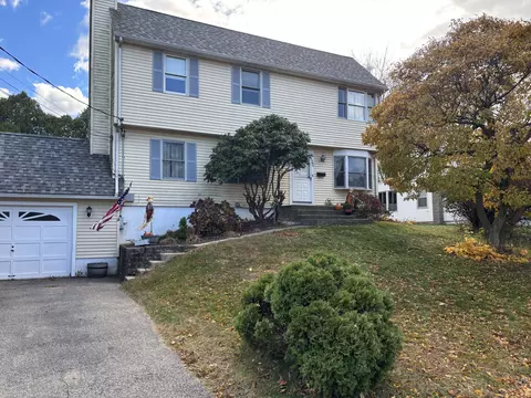 25 Beechwood Dr, Ansonia, CT 06401