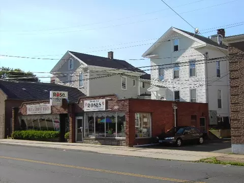 230 W Main St, Meriden, CT 06451