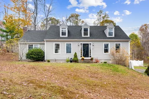 29 Oxbow Ln, Northford, CT 06472