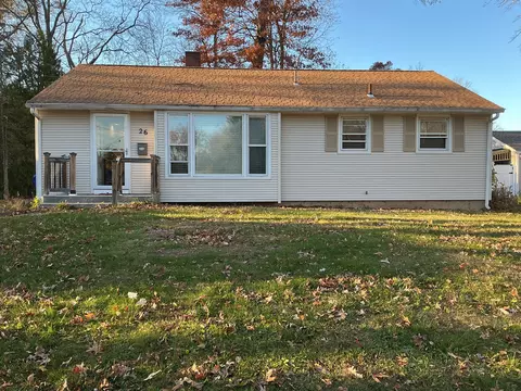 26 Kelsey Pl, Bloomfield, CT 06002
