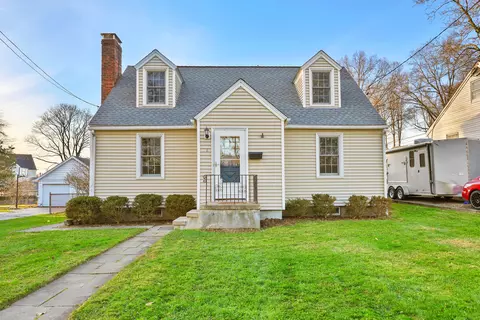 6 Willow St, Norwalk, CT 06851