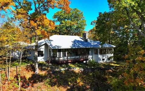 8 Tokone Hills Rd, Salisbury, CT 06039