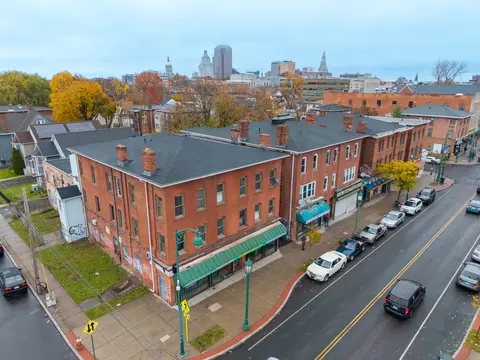 642 Park St, Hartford, CT 06106