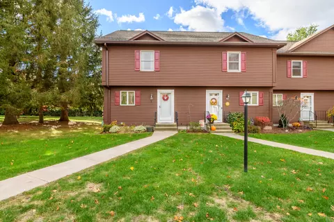 181 Candlewood Dr #181, Enfield, CT 06082