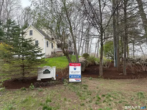 Exterior - 85 Mcveagh Rd, Westbrook, CT 06498 photo 2 of 8