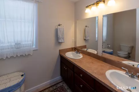 Bath - 85 Mcveagh Rd, Westbrook, CT 06498 photo 2 of 5