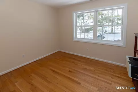 Bedroom - 85 Mcveagh Rd, Westbrook, CT 06498 photo 5 of 6