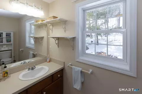 Bath - 85 Mcveagh Rd, Westbrook, CT 06498 photo 4 of 5