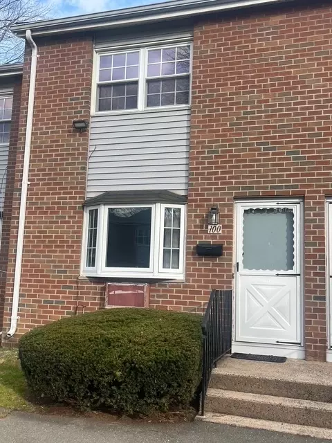 79 Beths Ave #100, Bristol, CT 06010