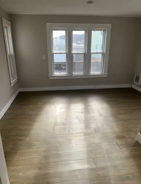 Living - 129 Valley St, Willimantic, CT 06226 photo 3 of 3