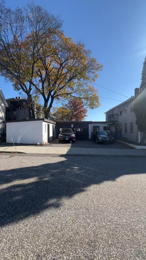 Exterior - 129 Valley St, Willimantic, CT 06226 photo 2 of 2
