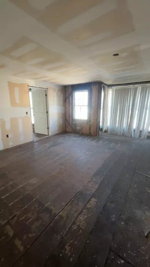 Bedroom - 129 Valley St, Willimantic, CT 06226 photo 6 of 7