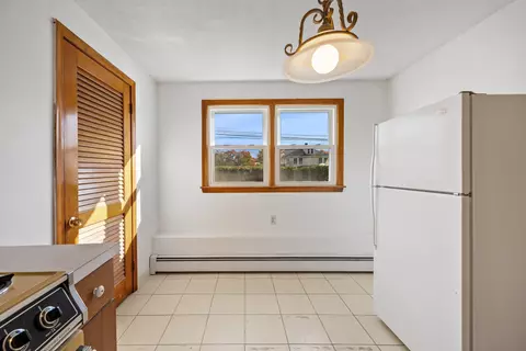 Kitchen - 19 Albert Ave, Wethersfield, CT 06109 photo 2 of 4
