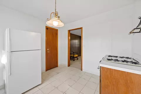 Kitchen - 19 Albert Ave, Wethersfield, CT 06109 photo 3 of 4
