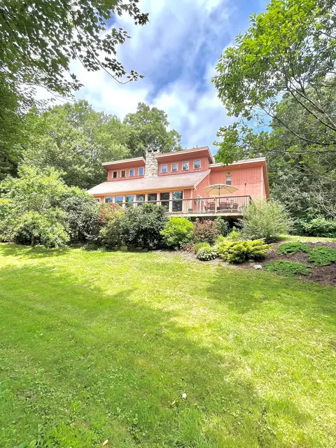 67 Moodus Leesville Rd, Moodus, CT 06469