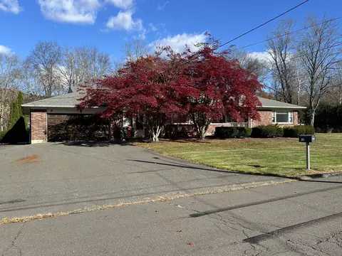43 Margaret Cir, Naugatuck, CT 06770