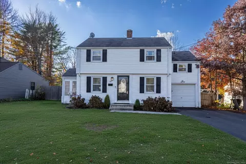 45 Brookfield Dr, East Hartford, CT 06118