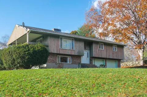 49 Lathrop Ave, Pawcatuck, CT 06379