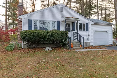 17 Pine Dr, Unionville, CT 06085