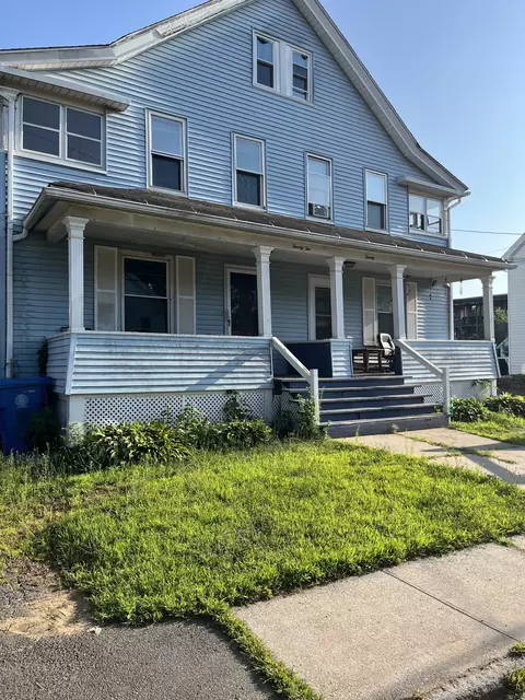20 Walnut St, Enfield, CT 06082