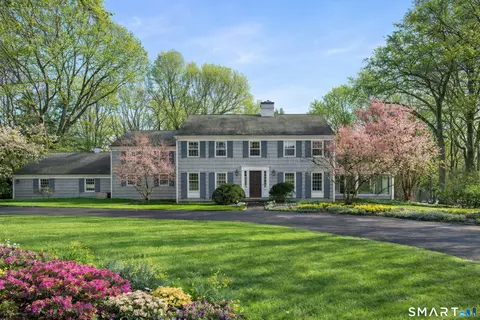 77 Winfield Ln, New Canaan, CT 06840