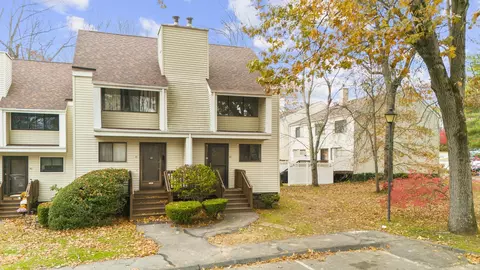 42 Spice Hill Dr #42, Wallingford, CT 06492