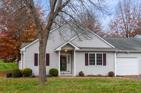29 Shady Brook Ln #29, Vernon, CT 06066