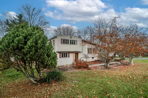 70 Possum Dr, New Fairfield, CT 06812
