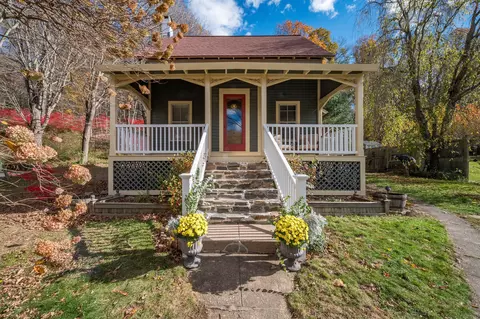 5 Mitchell Ln, Deep River, CT 06417