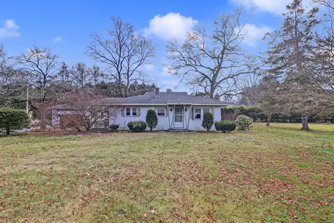 60 Frost St, Southington, CT 06489