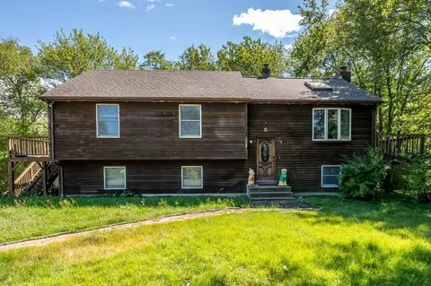 5 Kimann Dr, Plymouth, CT 06786